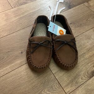 Boys Moccasin slippers size 2 NWT